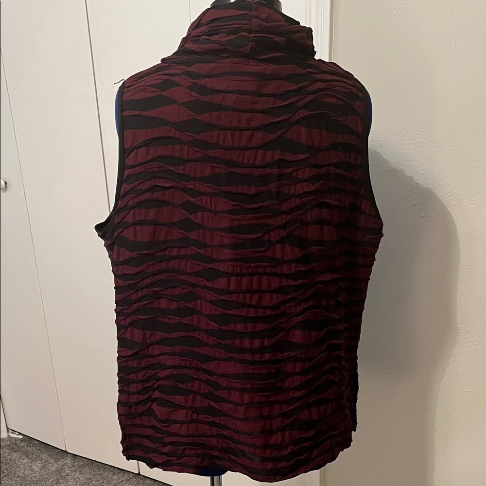 I C Collection Sleeveless Burgundy and Black Tank Top with Cowl Neck - XXL - Picture 3 of 10